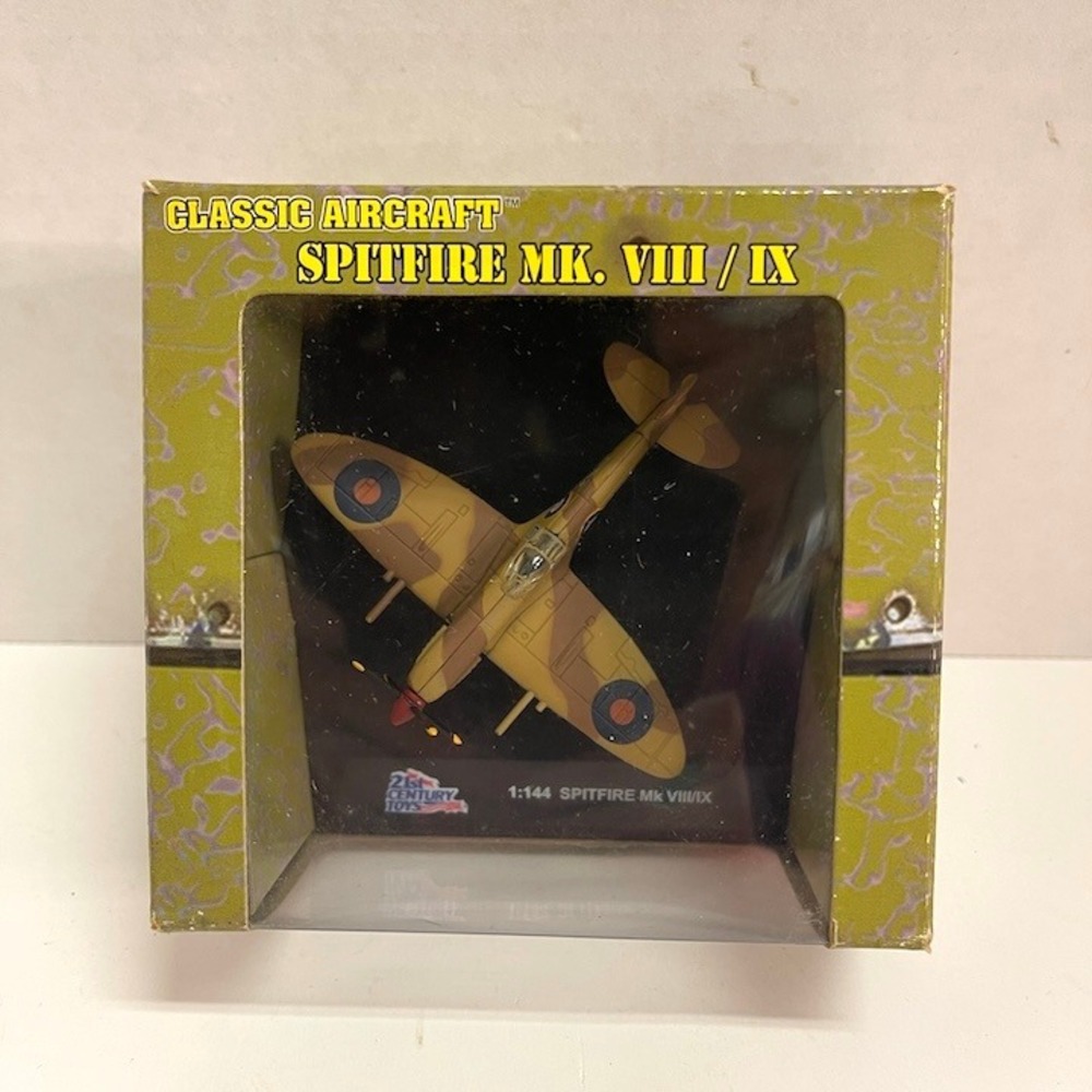 21st Century Toys 1:144 Spitfire Mk VIII/IX WWII Model Airplane NOS 2008 Vtg